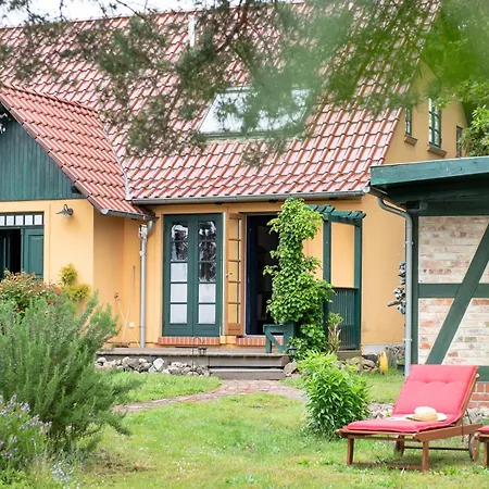 Lebuserland Fuer Bis Zu 4 Personen Mit 1300 Qm Garten Und Privatsauna, Grandiosen Blick Ueber Oder, Sonntags Late Check Out Bis 18 Uhr Inklusive * Lebus