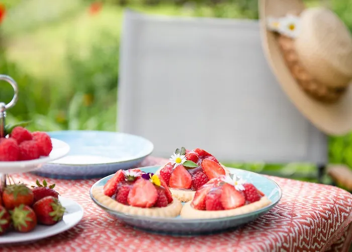 Semesterbostad Lebuser Land Fuer Bis Zu 4 Personen Mit 1300 Qm Garten Und Privatsauna, Grandiosen Blick Ueber Oder, Sonntags Late Check Out Bis 18 Uhr Inklusive