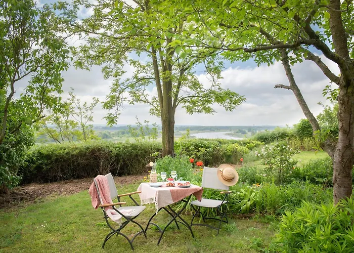 Semesterbostad Lebuser Land Fuer Bis Zu 4 Personen Mit 1300 Qm Garten Und Privatsauna, Grandiosen Blick Ueber Oder, Sonntags Late Check Out Bis 18 Uhr Inklusive *